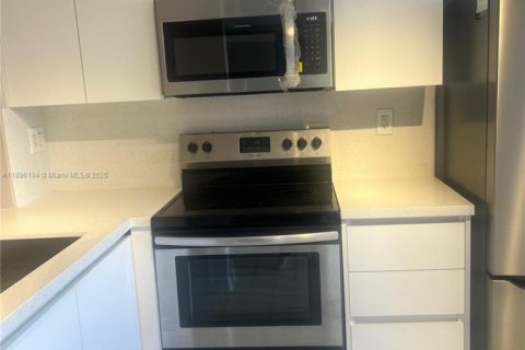 Copropriété à louer à Miami, Floride: 2 chambres, 84.73 m2 № 1946905 - photo 9