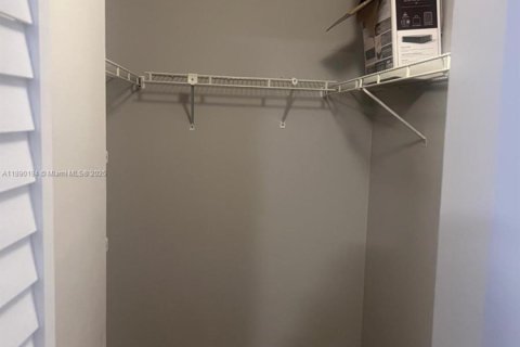 Copropriété à louer à Miami, Floride: 2 chambres, 84.73 m2 № 1946905 - photo 23
