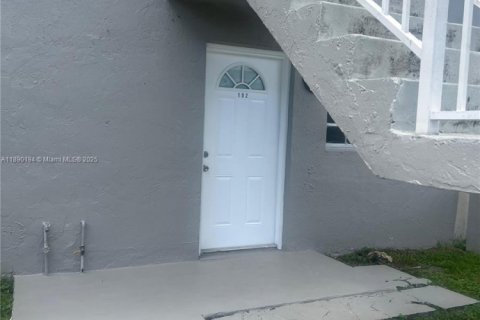 Copropriété à louer à Miami, Floride: 2 chambres, 84.73 m2 № 1946905 - photo 5