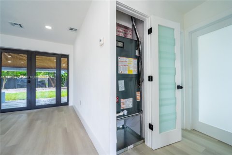 Купить виллу или дом в Майами-Гарденс, Флорида 4 спальни, 134.8м2, № 1977666 - фото 15