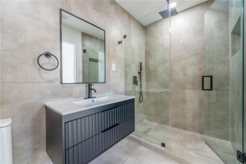 Купить виллу или дом в Майами-Гарденс, Флорида 4 спальни, 134.8м2, № 1977666 - фото 25