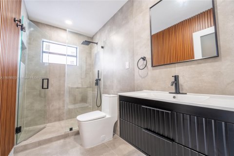 Купить виллу или дом в Майами-Гарденс, Флорида 4 спальни, 134.8м2, № 1977666 - фото 14