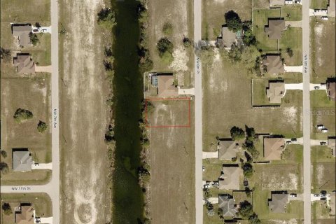 Land in Cape Coral, Florida № 362971 - photo 1