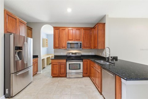 House in Trinity, Florida 6 bedrooms, 233 sq.m. № 2129300 - photo 2