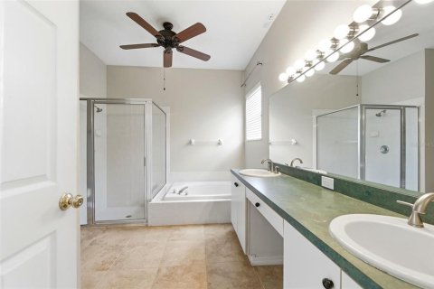 House in Trinity, Florida 6 bedrooms, 233 sq.m. № 2129300 - photo 27
