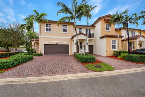 Townhouse in Coconut Creek, Florida 3 bedrooms, 122.26 sq.m. № 2431362 - photo 24