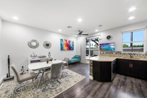 Townhouse in Coconut Creek, Florida 3 bedrooms, 122.26 sq.m. № 2431362 - photo 9