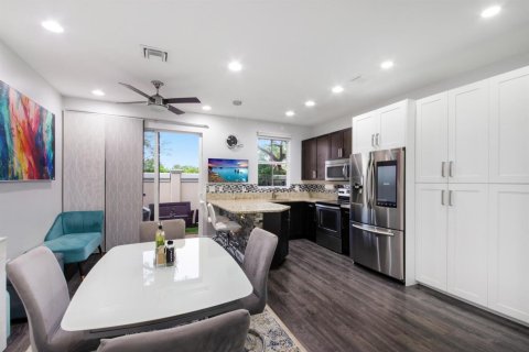 Townhouse in Coconut Creek, Florida 3 bedrooms, 122.26 sq.m. № 2431362 - photo 7