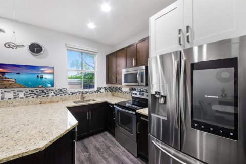 Townhouse in Coconut Creek, Florida 3 bedrooms, 122.26 sq.m. № 2431362 - photo 14