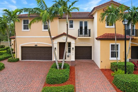 Townhouse in Coconut Creek, Florida 3 bedrooms, 122.26 sq.m. № 2431362