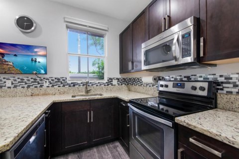 Townhouse in Coconut Creek, Florida 3 bedrooms, 122.26 sq.m. № 2431362 - photo 15