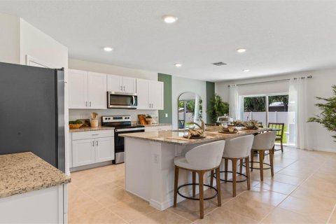 House in New Smyrna Beach, Florida 5 bedrooms, 241.64 sq.m. № 1913596 - photo 4