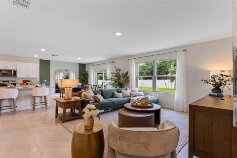 House in New Smyrna Beach, Florida 5 bedrooms, 241.64 sq.m. № 1913596 - photo 12