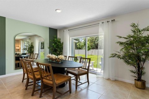 House in New Smyrna Beach, Florida 5 bedrooms, 241.64 sq.m. № 1913596 - photo 10