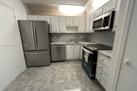 Copropriété à vendre à Lauderhill, Floride: 1 chambre, 86.21 m2 № 1981420 - photo 4