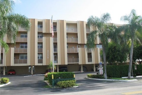 Condominio en alquiler en Fort Lauderdale, Florida, 2 dormitorios, 78.04 m2 № 2260152 - foto 19