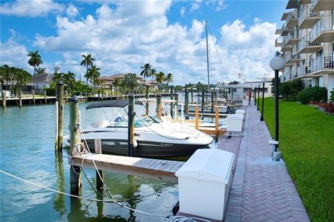 Condominio en alquiler en Fort Lauderdale, Florida, 2 dormitorios, 78.04 m2 № 2260152 - foto 14
