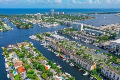 Condominio en alquiler en Fort Lauderdale, Florida, 2 dormitorios, 78.04 m2 № 2260152 - foto 20