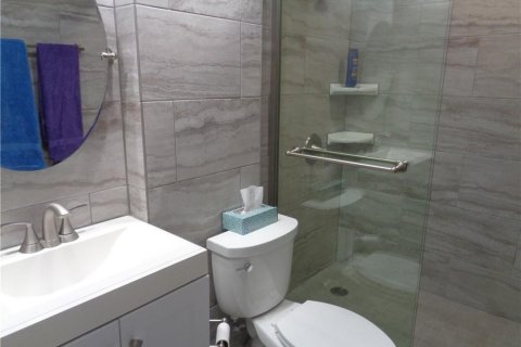 Condominio en alquiler en Fort Lauderdale, Florida, 2 dormitorios, 78.04 m2 № 2260152 - foto 6