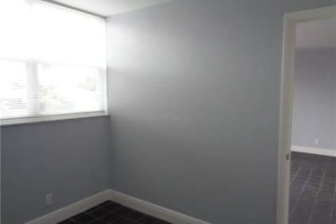 Condominio en alquiler en Fort Lauderdale, Florida, 2 dormitorios, 78.04 m2 № 2260152 - foto 9