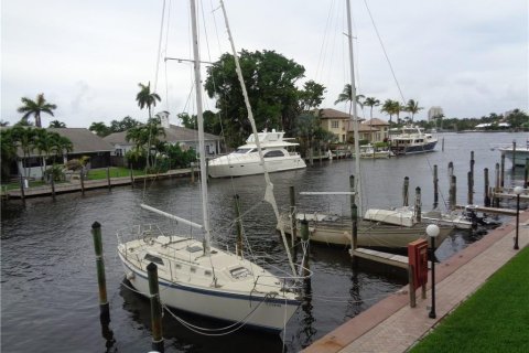 Condominio en alquiler en Fort Lauderdale, Florida, 2 dormitorios, 78.04 m2 № 2260152 - foto 15