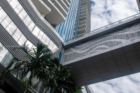 Condominio en venta en Miami, Florida, 3 dormitorios, 203.27 m2 № 2185828 - foto 23