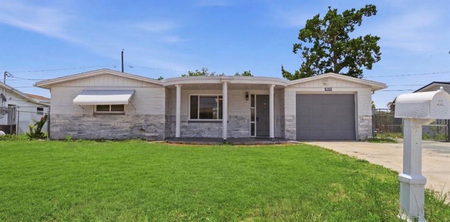 Villa ou maison à Holiday, Floride 3 chambres, 111.48 m2 № 2209673