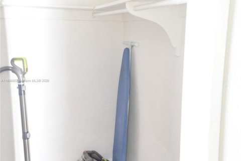 Купить кондоминиум в Майами-Бич, Флорида 1 спальня, 67.08м2, № 1962226 - фото 29