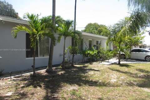 House in Miami, Florida 4 bedrooms, 95.22 sq.m. № 1874495 - photo 8
