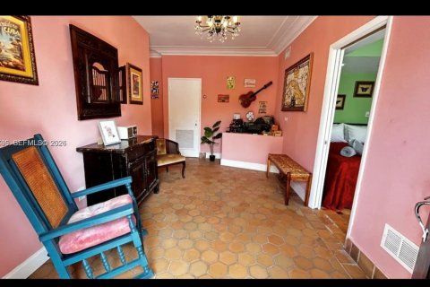 Villa ou maison à louer à Miami, Floride: 3 chambres, 227.61 m2 № 2048386 - photo 5