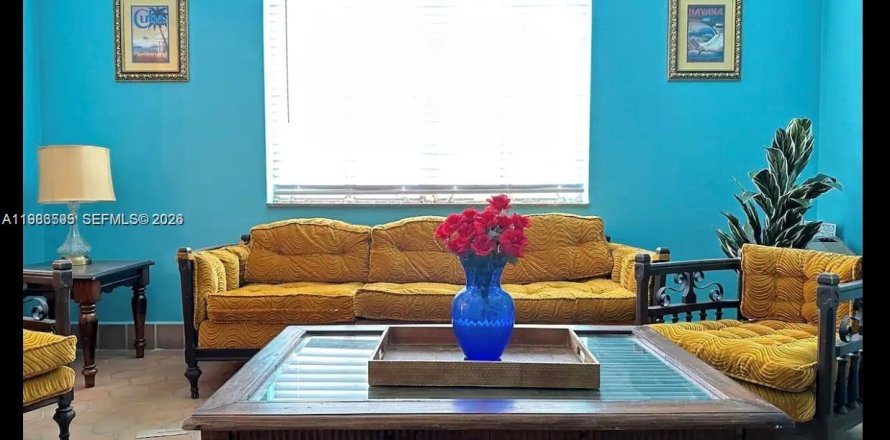 Villa ou maison à Miami, Floride 3 chambres, 227.61 m2 № 2048386