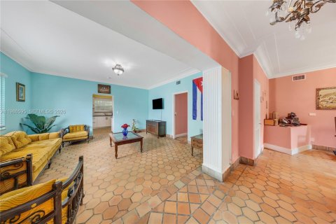 Снять в аренду виллу или дом в Майами, Флорида 3 спальни, 227.61м2, № 2048386 - фото 14