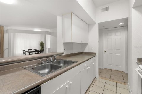 Condominio en alquiler en Orlando, Florida, 3 dormitorios, 123.84 m2 № 1914462 - foto 16
