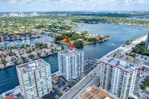 Condo in Hollywood, Florida, 1 bedroom  № 1726920 - photo 29
