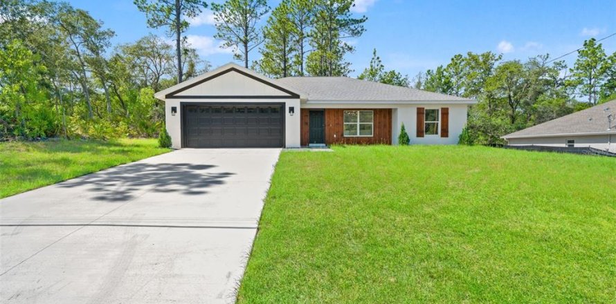 Villa ou maison à Citrus Springs, Floride 3 chambres, 139.35 m2 № 2229290