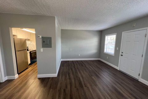 Appartement à louer à Opa-locka, Floride: 1 chambre, 65.03 m2 № 2297315 - photo 3