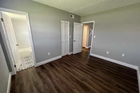 Appartement à louer à Opa-locka, Floride: 1 chambre, 65.03 m2 № 2297315 - photo 9