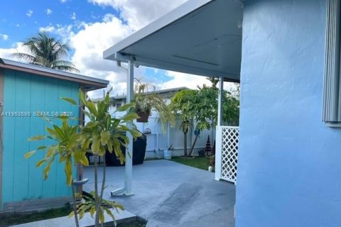 Villa ou maison à vendre à Miami, Floride: 4 chambres, 128.21 m2 № 2008305 - photo 24