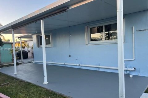 Villa ou maison à vendre à Miami, Floride: 4 chambres, 128.21 m2 № 2008305 - photo 20