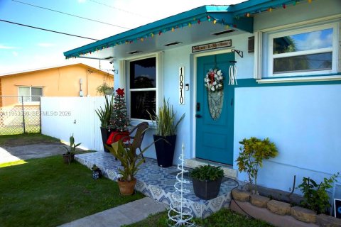 Villa ou maison à vendre à Miami, Floride: 4 chambres, 128.21 m2 № 2008305 - photo 3