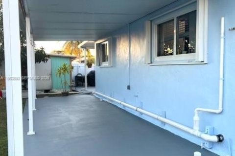 Villa ou maison à vendre à Miami, Floride: 4 chambres, 128.21 m2 № 2008305 - photo 21