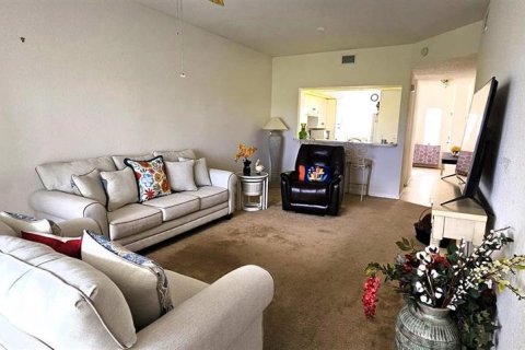 Condominio en alquiler en North Port, Florida, 2 dormitorios, 108.51 m2 № 1767573 - foto 9