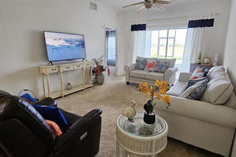 Condominio en alquiler en North Port, Florida, 2 dormitorios, 108.51 m2 № 1767573 - foto 8
