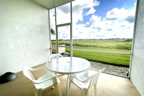 Condominio en alquiler en North Port, Florida, 2 dormitorios, 108.51 m2 № 1767573 - foto 12