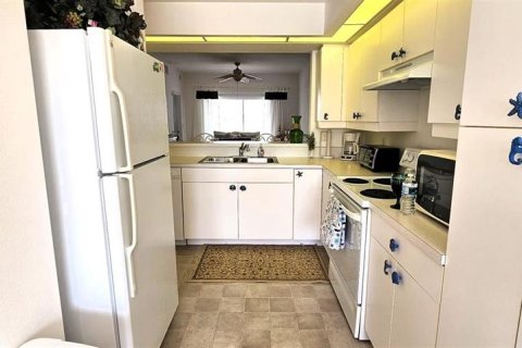 Condominio en alquiler en North Port, Florida, 2 dormitorios, 108.51 m2 № 1767573 - foto 6