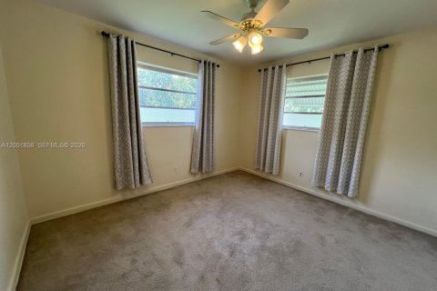 Villa ou maison à louer à Hollywood, Floride: 2 chambres, 120.22 m2 № 2172266 - photo 9