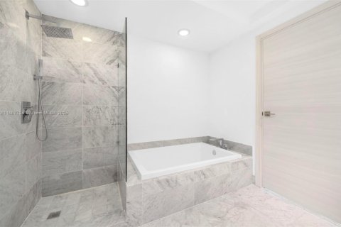 Copropriété à louer à Miami, Floride: 3 chambres, 134.71 m2 № 1941868 - photo 25