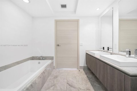 Copropriété à louer à Miami, Floride: 3 chambres, 134.71 m2 № 1941868 - photo 24