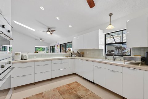 Casa en venta en Sarasota, Florida, 3 dormitorios, 177.54 m2 № 2210982 - foto 16