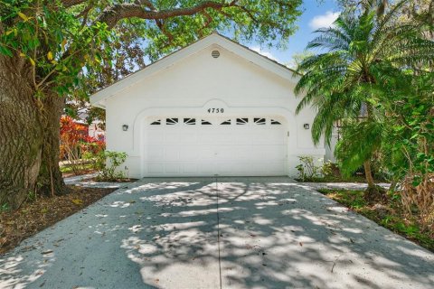 Casa en venta en Sarasota, Florida, 3 dormitorios, 177.54 m2 № 2210982 - foto 2